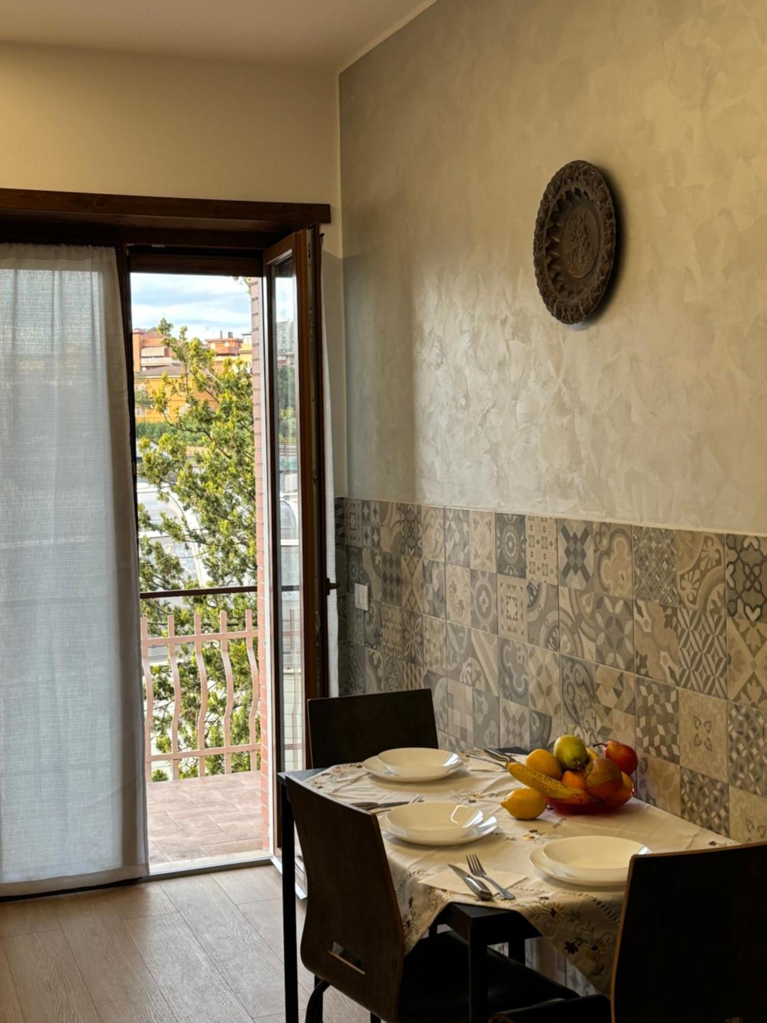 Roomestbb * Roma