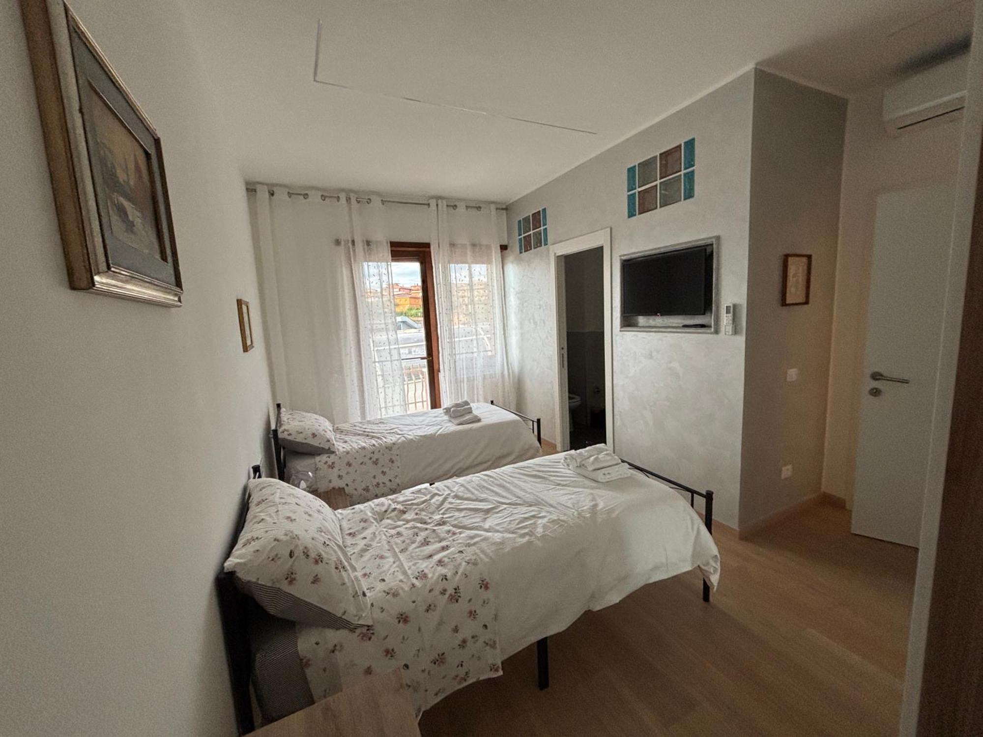 Roomestbb * Roma